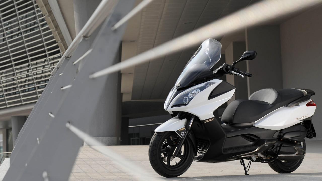 Dinkstreet 300i ABS, blanc